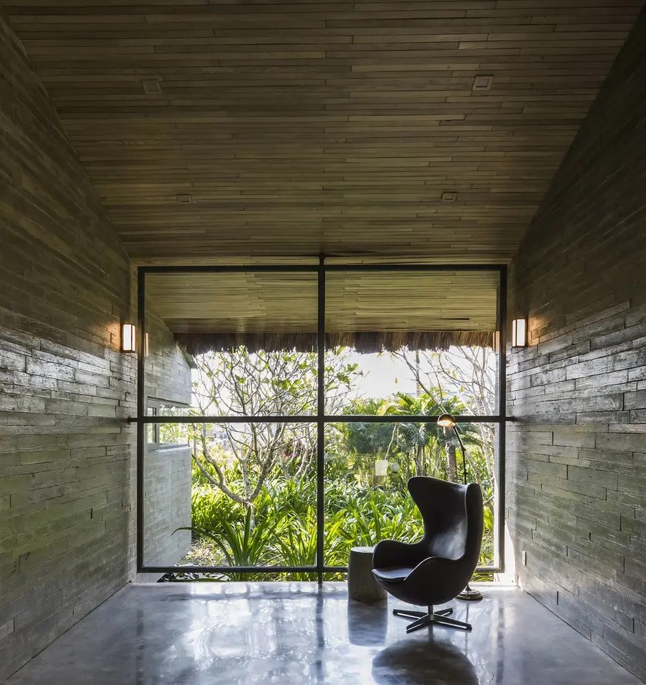 01-CTA-Am_house-in_4