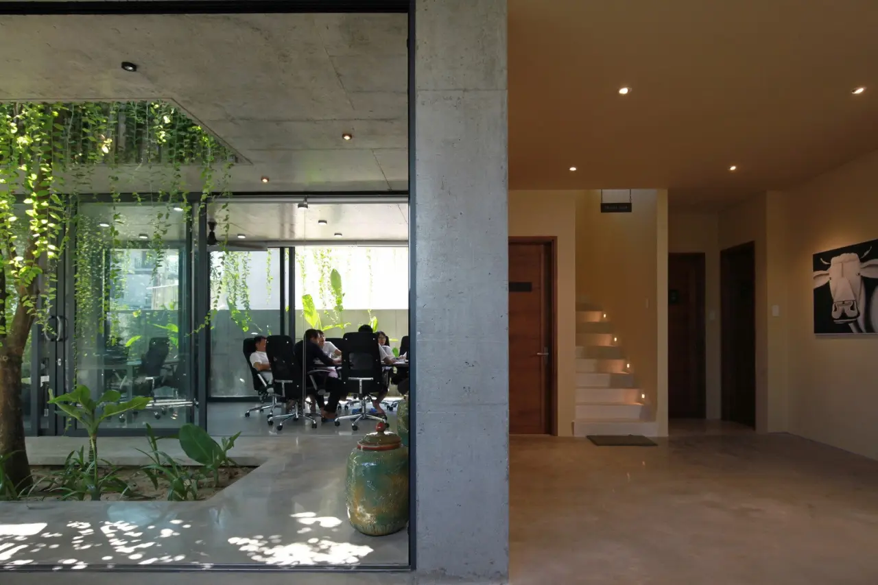 18_SKB_House_Office_and_Living_room