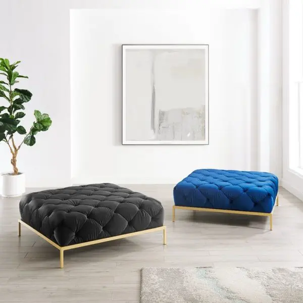 Mặt ghế bọc nhung mềm mại, mang đến cảm giác thoải mái tuyệt đối mỗi khi bạn muốn nghỉ ngơi