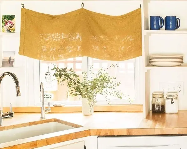 8 ý tưởng decor rèm cửa đẹp giúp căn bếp sáng bừng và thanh thoát