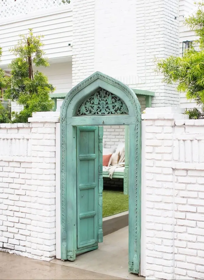 Xanh mòng két là sự lựa chọn tuyệt vời. Muốn mang đến vẻ yên bình, tĩnh lặng, thư thả tâm hồn bạn đừng bỏ qua gam màu này nhé!