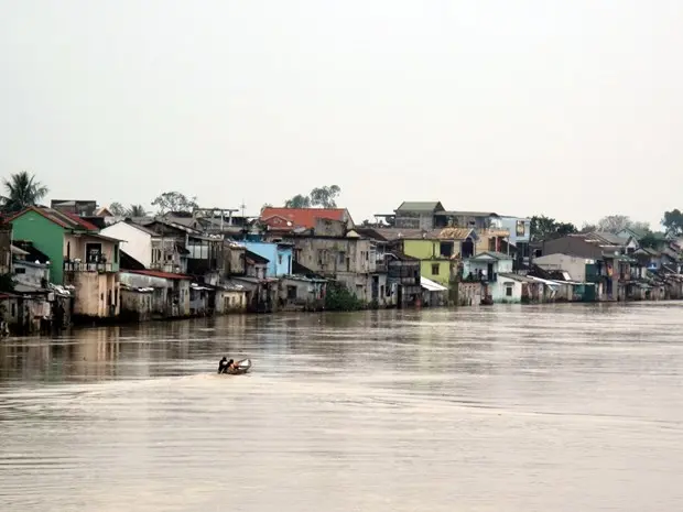 Cử tri tỉnh An Giang cho rằng mức hỗ trợ tiền vay cất nhà (là 25 triệu đồng) không đủ để cất nhà theo giá xây dựng hiện nay. (Nguồn ảnh: Quốc Việt/TTXVN)
