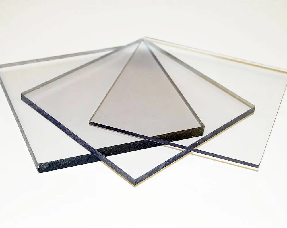 Tấm mica là một loại nhựa dẻo có tên gọi phổ biến là Acrylic hay là Mica và được dùng để thay thế thủy tinh. Hiện nay trên thị trường Việt Nam có 3 loại mica chủ yếu là: mica Đài Loan, mica Trung Quốc và mica Nhật Bản.