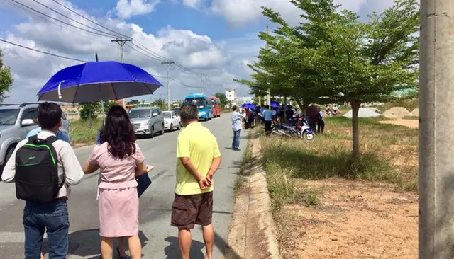 Nhiều người mua trong tâm lý chờ bắt đáy