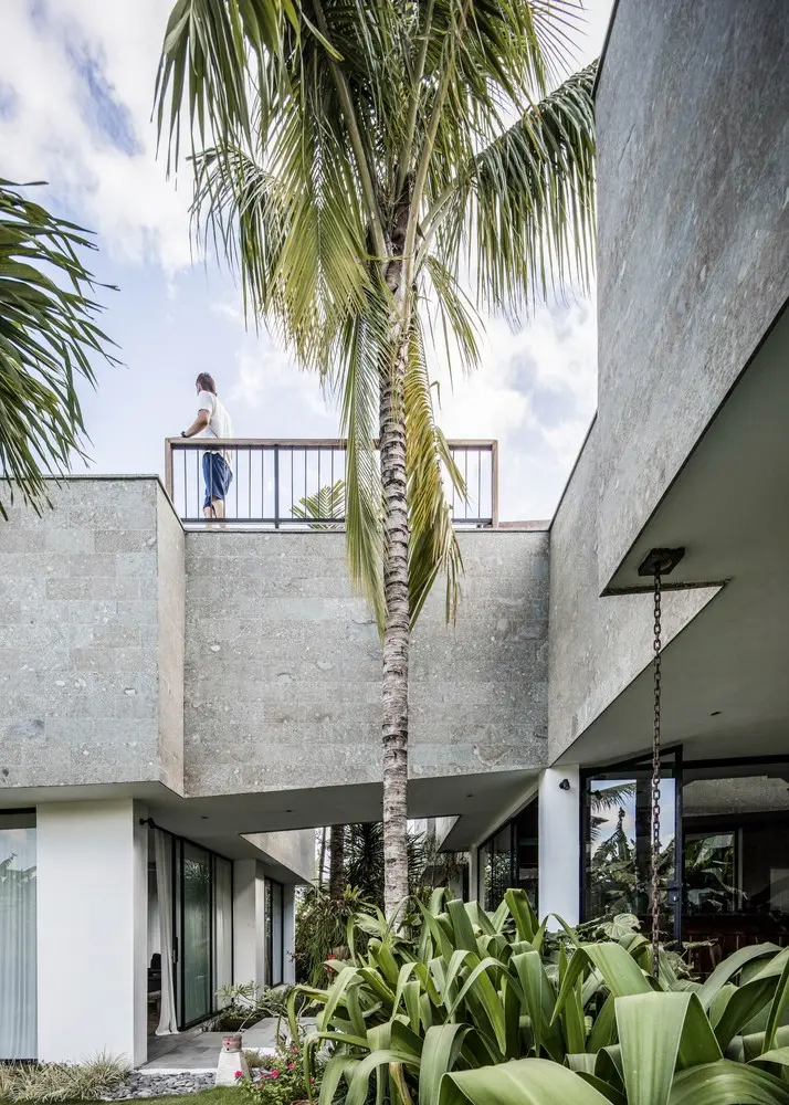 KIE_AlexisDornier-HausFlora-18_2