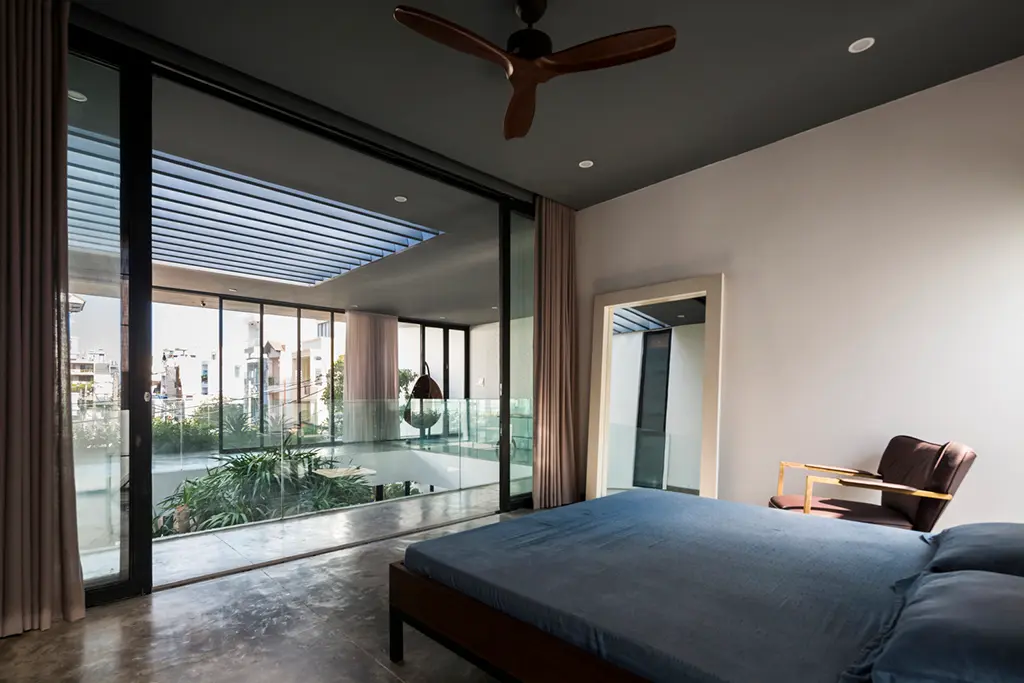 Patio-house-ngoi-nha-co-san-trong-mo-10