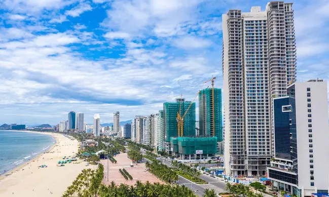 Kiểm soát dân số và khả năng đáp ứng hạ tầng, việc bố trí các loại hình căn hộ lưu trú, văn phòng kết hợp lưu trú, biệt thự nghỉ dưỡng tại các đô thị, khu du lịch