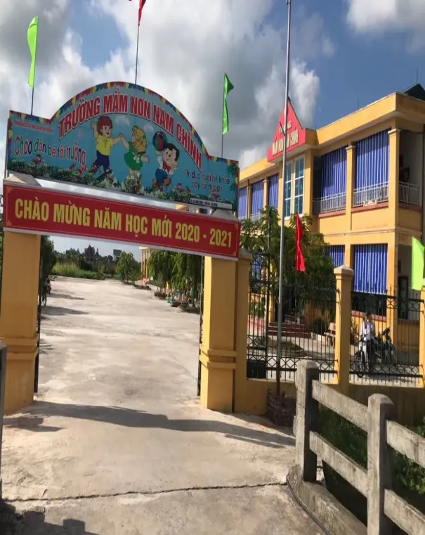 Trường lớp khang trang, các con được chăm sóc theo chuẩn bậc mầm non