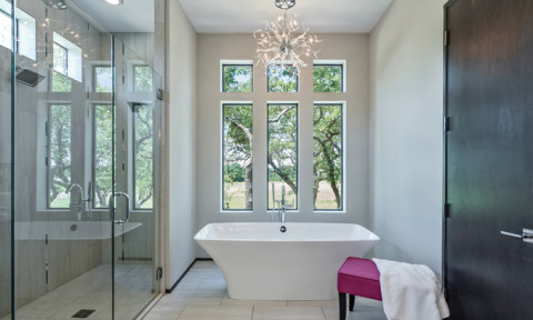 10 mẫu cửa sổ giúp phòng tắm thông thoáng
