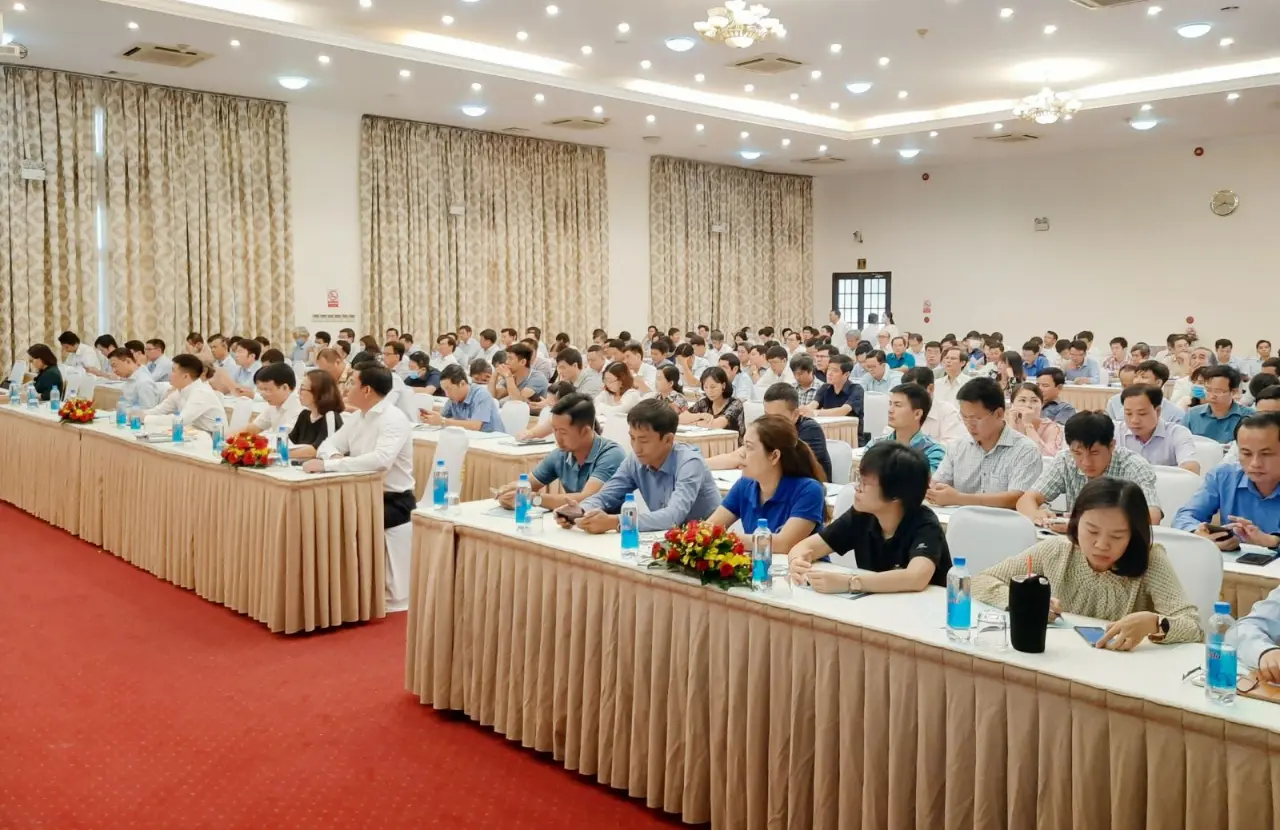 Toàn cảnh hội nghị