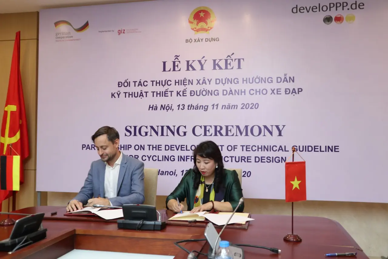 Bộ Xây dựng: Xây dựng Hướng dẫn Kỹ thuật thiết kế đường dành cho xe đạp