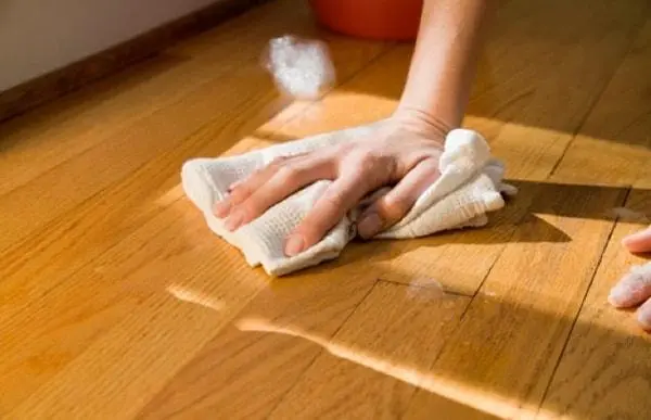 Chống nồm và khử độc tia đất cho sàn nhà bằng than hoạt tính