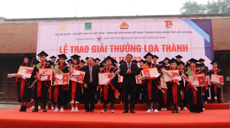 Sinh viên được Hội KTS Việt Nam trao Bằng “Sáng tạo kiến trúc”