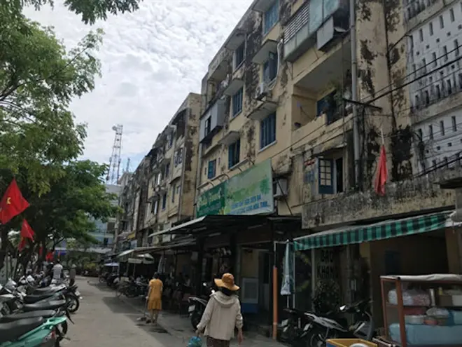 Những căn hộ ‘ổ chuột’ chờ sập ở Huế: Chủ tịch tỉnh đối thoại bàn cách xây lại