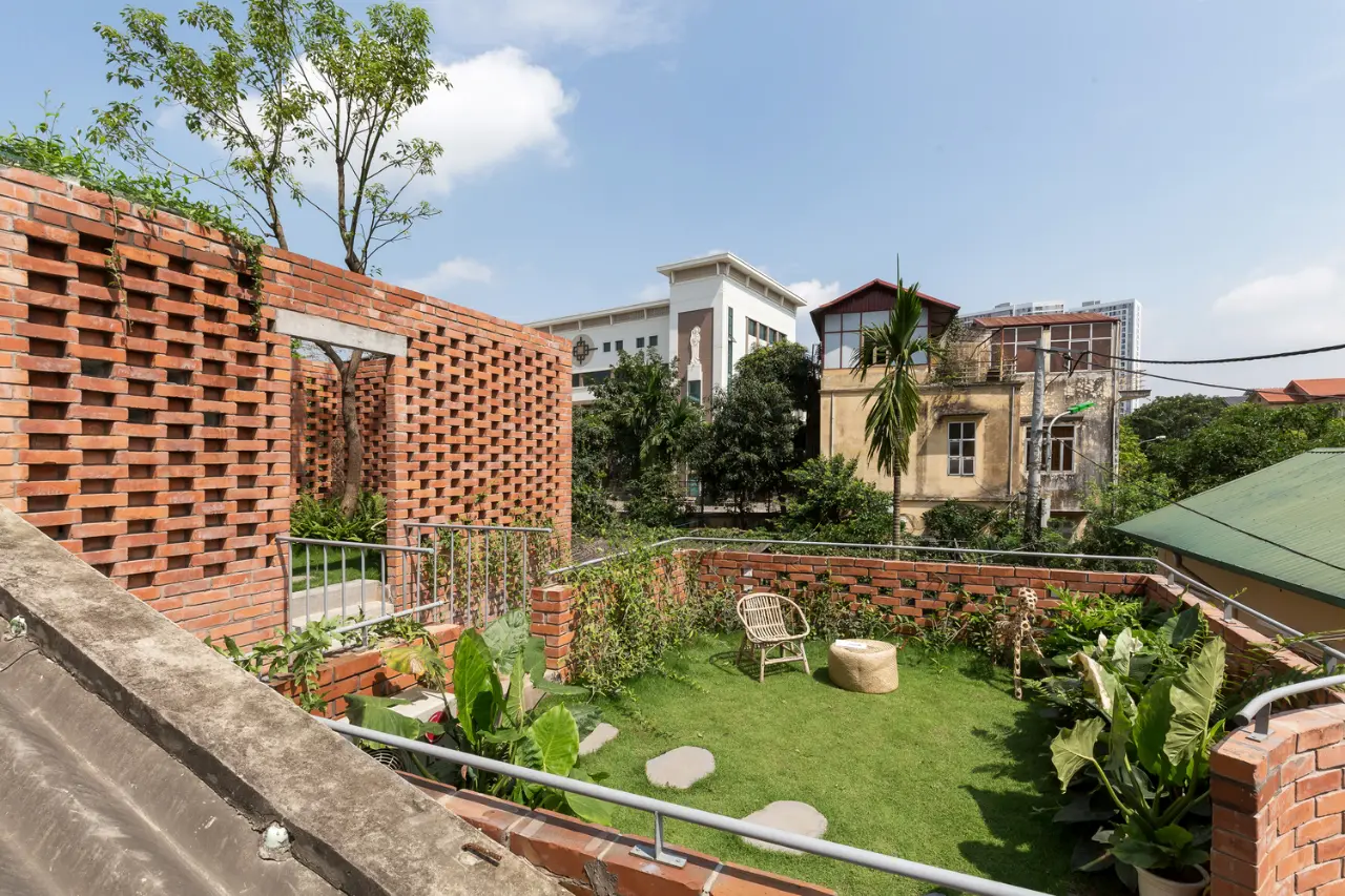 07_VH_house_exterior_a01