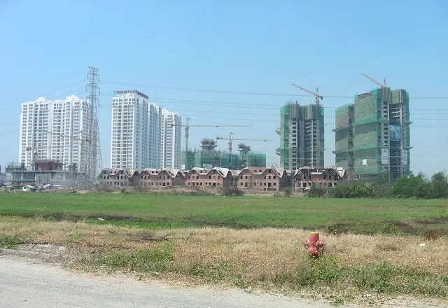 Nới quy chuẩn quy hoạch để đầu tư hạ tầng