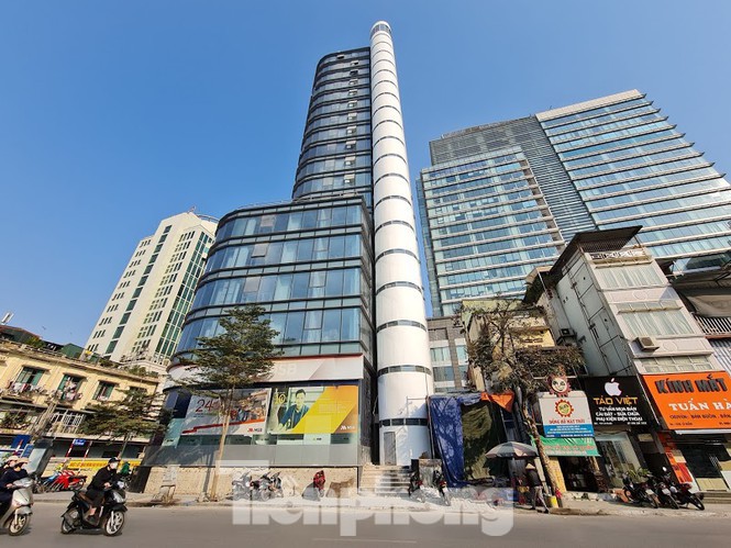 Xây dựng không phép ở cao ốc quận trung tâm, Hà Nội quyết cưỡng chế