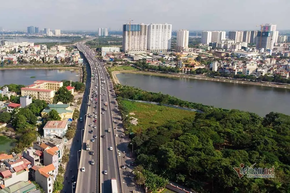 Hà Nội lên tiếng về nguyên nhân triệu m2 đất bãi xe “đắp chiếu”