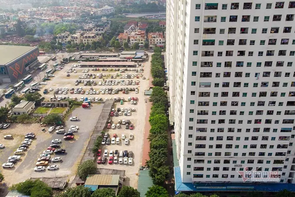 Không thực hiện được dự án bãi đỗ xe, hàng trăm bãi xe không phép ồ ạt mọc lên