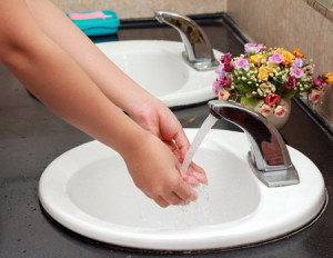 Điểm danh những tiện ích của vòi nước cảm ứng lavabo