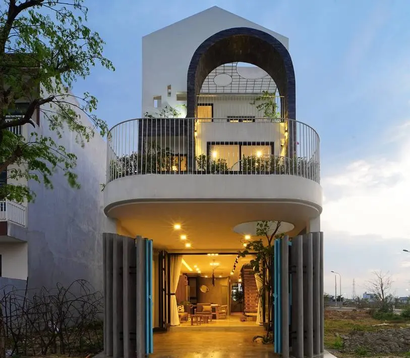 DzMoon House