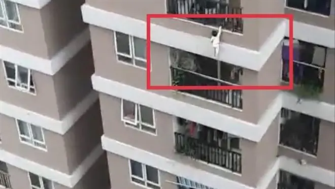Người hùng cứu bé rơi từ tầng 13: Nhiều lỗ hổng chết người ở lan can chung cư