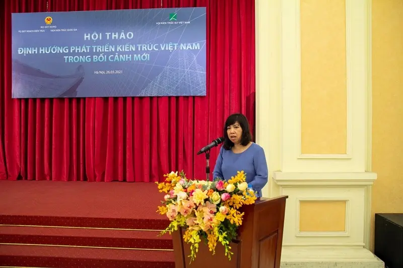 Bà Trần Thu Hằng Vụ trưởng Vụ Quy hoạch Kiến trúc Bộ Xây dựng phát biểu khai mạc Hội thảo