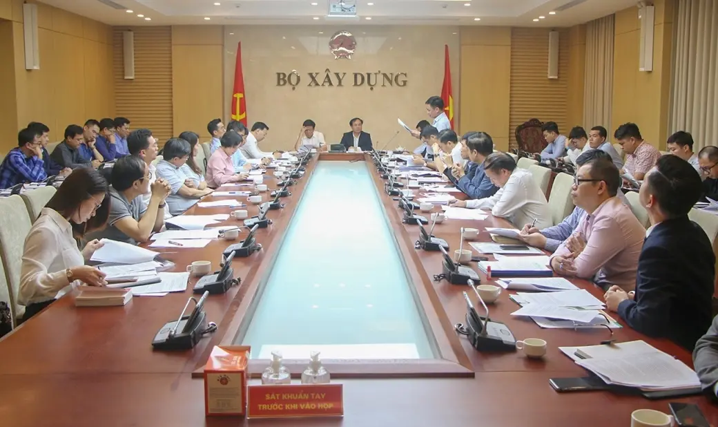 Toàn cảnh cuộc họp Bộ Xây dựng lấy ý kiến cho Dự thảo sửa đổi Nghị định 101/2015/NĐ-CP về cải tạo, xây dựng lại nhà chung cư cũ
