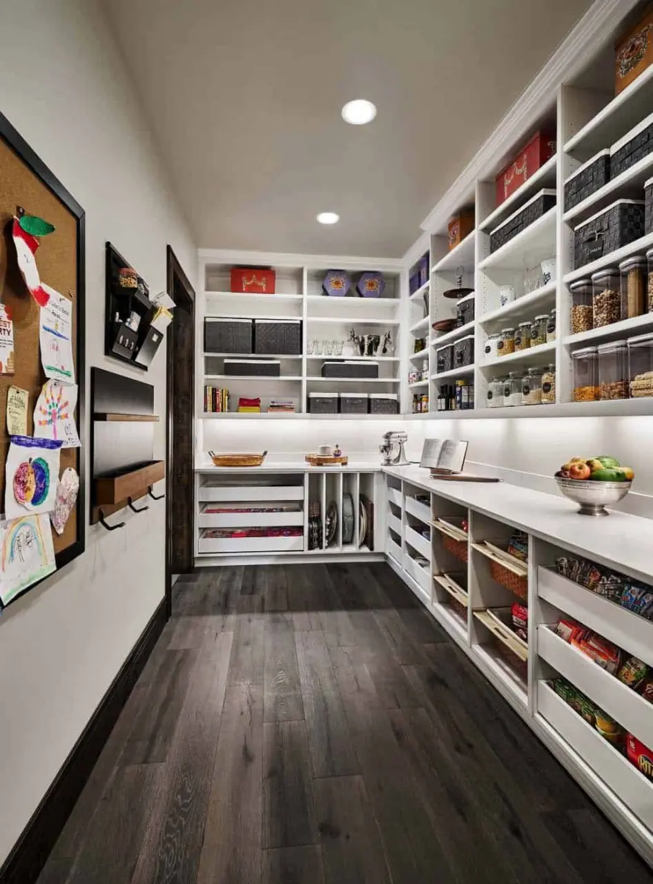 Kitchen-storage-with-mail-assortment-section-64756
