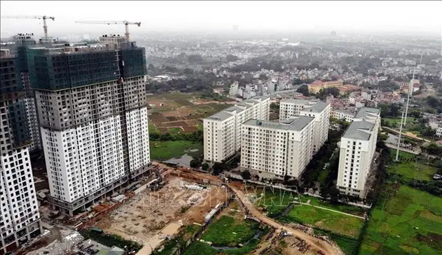 Nghịch lý giá bất động sản