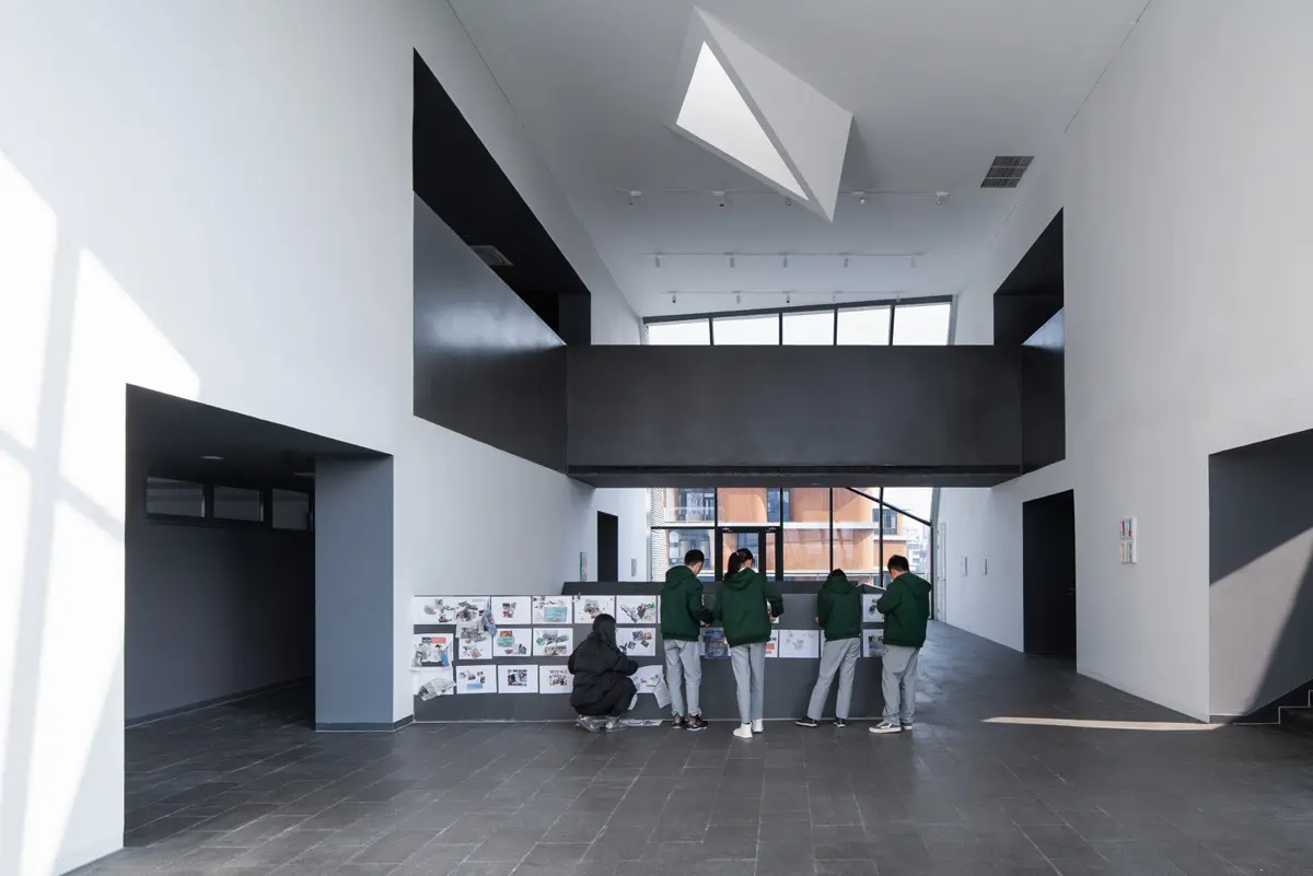 3_Arts_Center_Atrium_Credit_WU_Qingshan_(2)