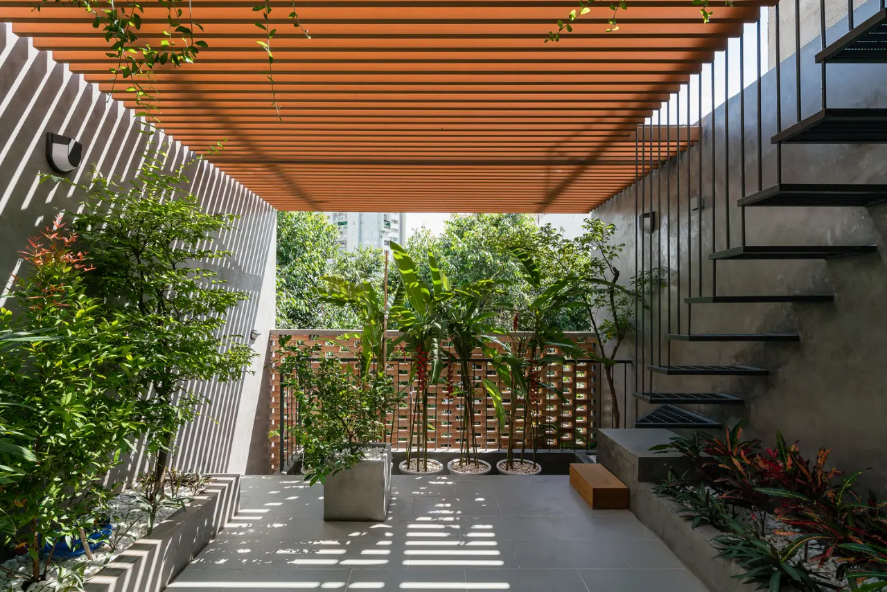 H House