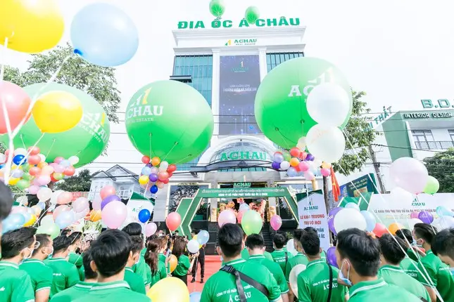 Trụ sở mới của Địa ốc Á Châu trong ngày khai trương chính thức đưa vào hoạt động