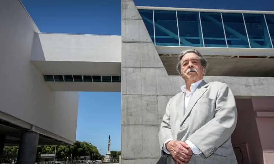 Đôi nét về KTS Paulo Mendes Da Rocha