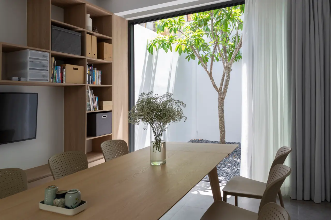 Phi House
