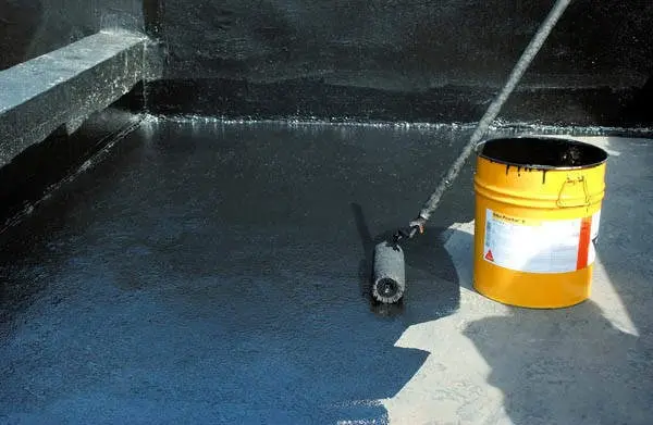 Cách chống thấm cho tường nhà liền kề