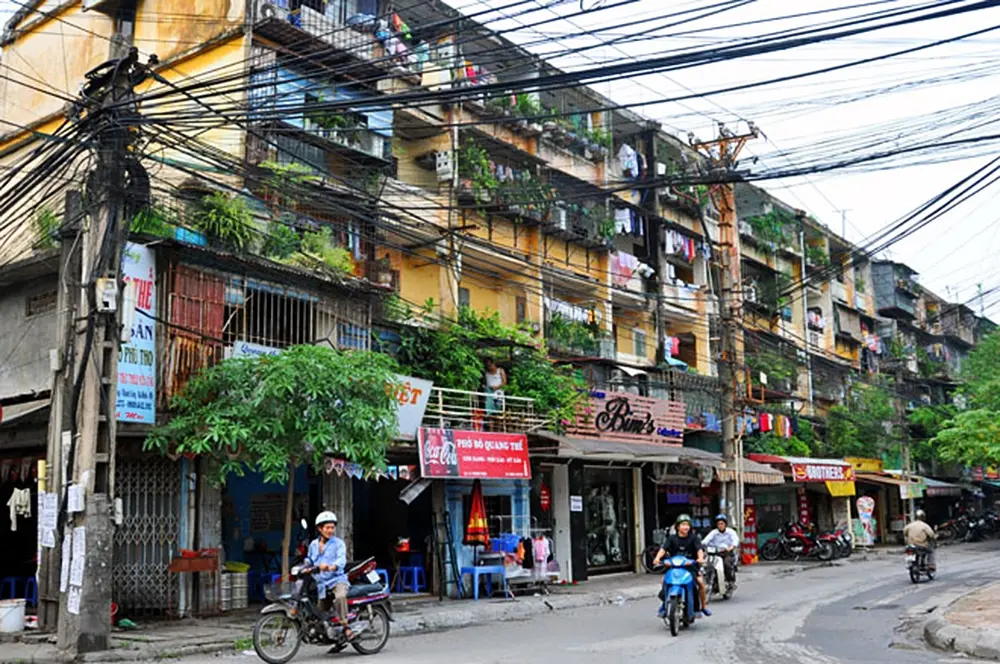 Tháo gỡ cải tạo chung cư cũ: Tương lai không xa