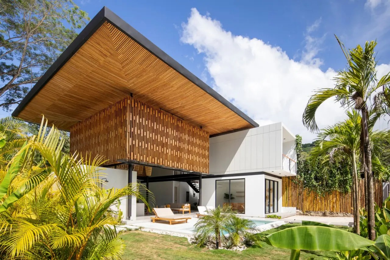 Naia House