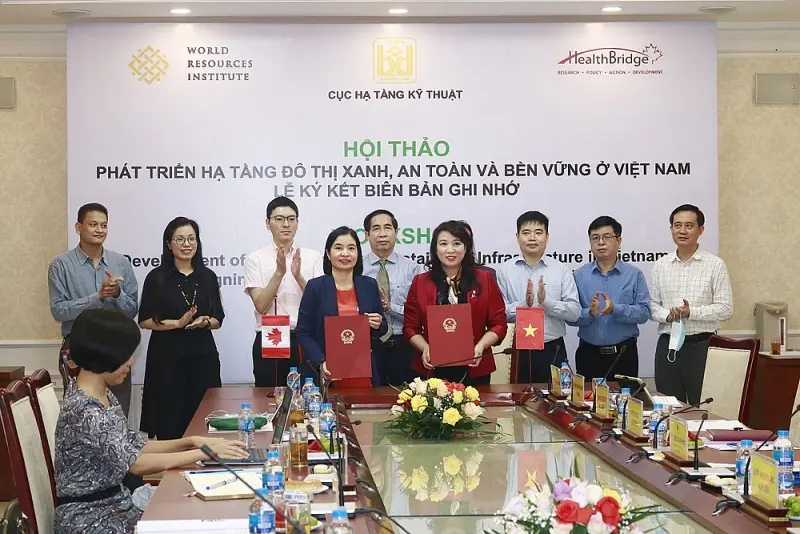 Ký thỏa thuận hợp tác 3 bên trong phát triển hạ tầng đô thị xanh