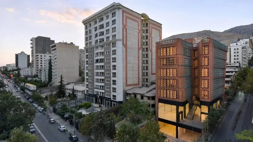 Hitra Building