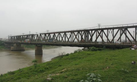 Hà Nội và nghịch lý giao thông kết nối: cầu đường bộ bỏ đường sắt, cắt đường thủy
