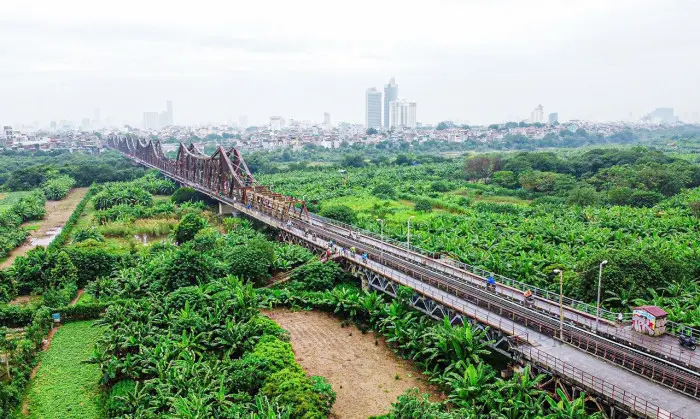Sông Hồng, dòng chảy kẹt giữa thực tại và giấc mơ