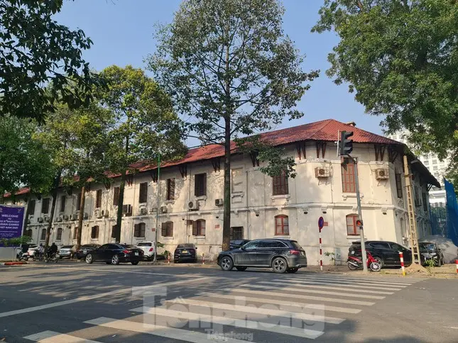 Bí thư Hà Nội yêu cầu dừng ngay phá dỡ tòa nhà 100 tuổi tại 61 Trần Phú