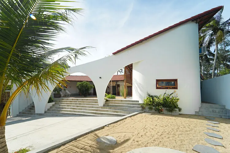Nhà Mình Resort