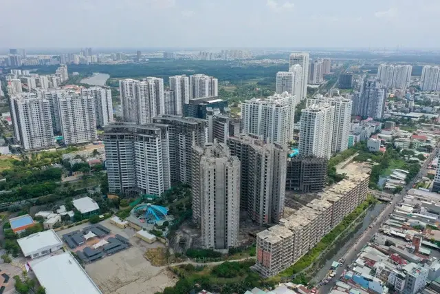Lãi suất ngân hàng tăng, người mua nhà “đứng ngồi không yên”