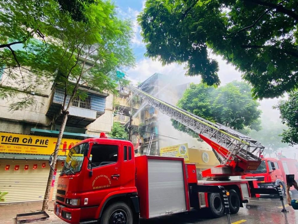 Quận Cầu Giấy: Tổ chức diễn tập phòng cháy, chữa cháy trong khu tập thể