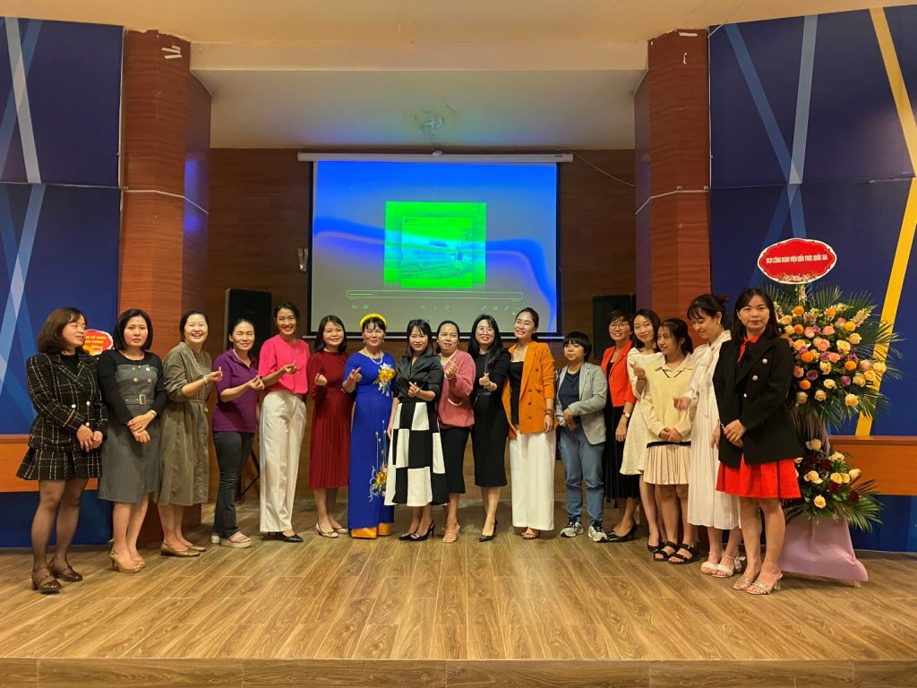 Sôi nổi cuộc thi ảnh “Nét đẹp Phụ nữ Viar”