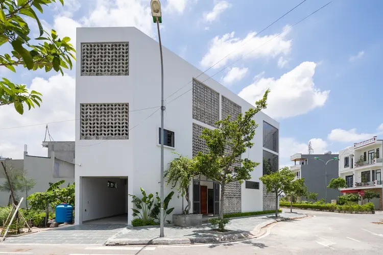 Bùng Binh House