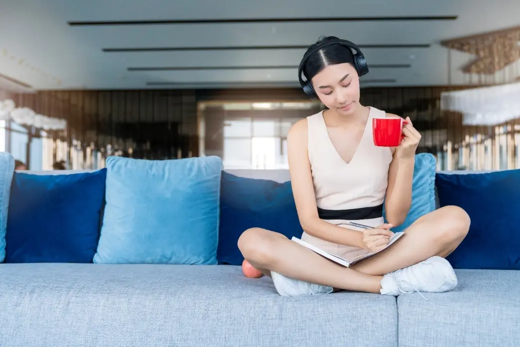 Những đóa hoa dơn thóc nở trong sương gió