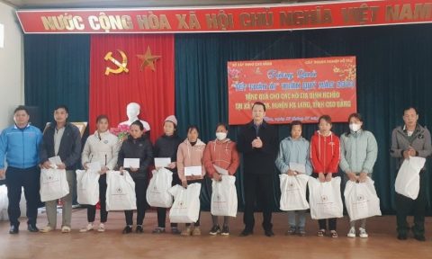 Sở Xây dựng Cao Bằng tặng quà “Tết Nhân ái” Xuân Quý mão 2023
